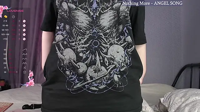 Snapshot of rageins chatting on 11.06.25 rageins online show from 11.06.25