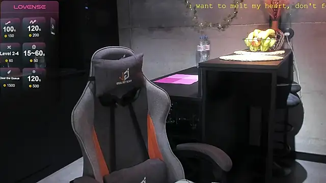 EvaBae online show from 01.08.25