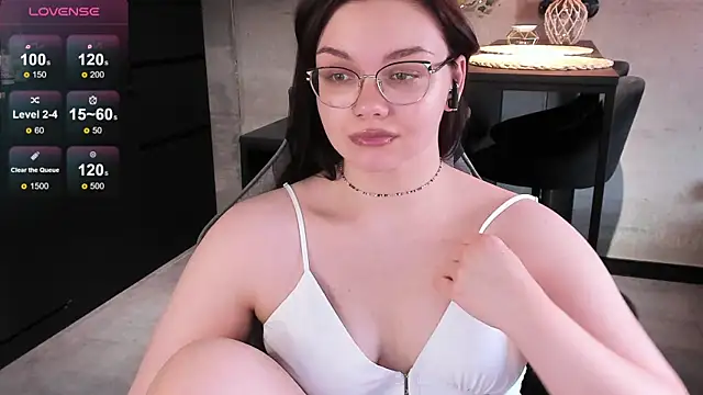 EvaBae online show from 03.19.25