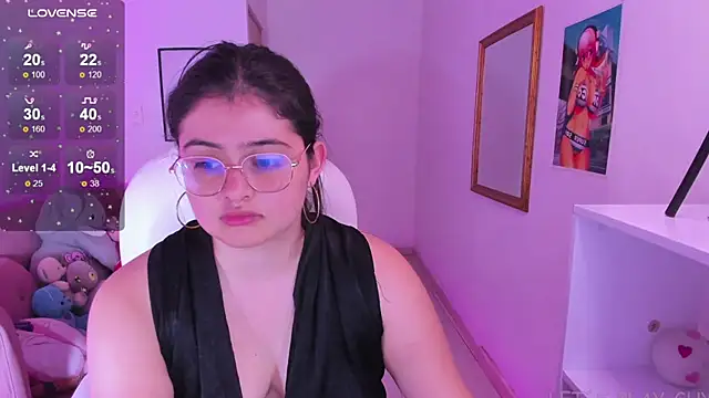 Snapshot of Stephania_18 chatting on 01.22.25 Stephania 18 online show from 01.22.25