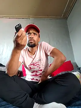 Snapshot of Tigermanboy chatting on 09.23.25 Tigermanboy online show from 09.23.25