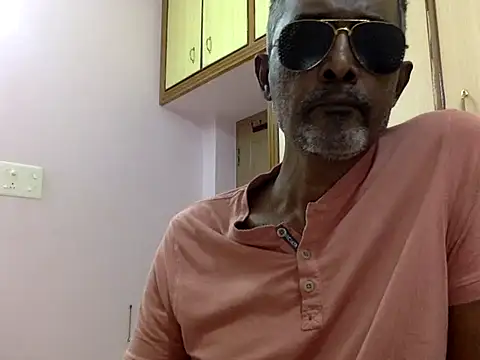 Lookin4Kinky Partner online show from 12.20.25