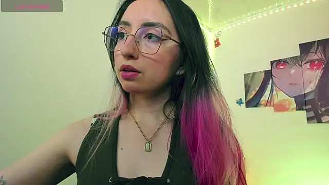 Snapshot of Julieta_cott chatting on 03.15.25 Julieta cott online show from 03.15.25