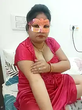 Snapshot of BBW_HOT_COUPLE chatting on 12.23.24 BBW HOT COUPLE online show from 12.23.24