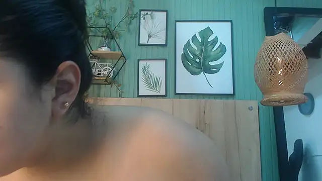 Snapshot of george_jonnes chatting on 11.29.25 george jonnes online show from 11.29.25
