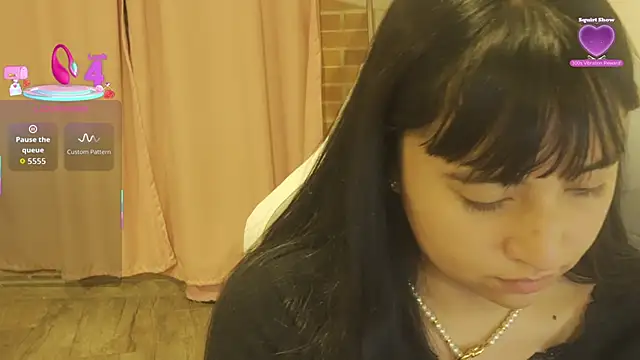 Snapshot of emitaa17228o chatting on 05.10.26 emitaa17228o online show from 05.10.26
