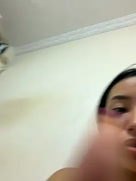 Snapshot of AniEvans_ chatting on 11.18.25 AniEvans online show from 11.18.25