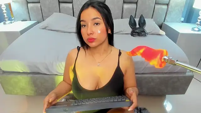 Snapshot of AniEvans_ chatting on 02.16.26 AniEvans online show from 02.16.26