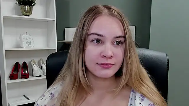 kitty valeria online show from 11.23.25