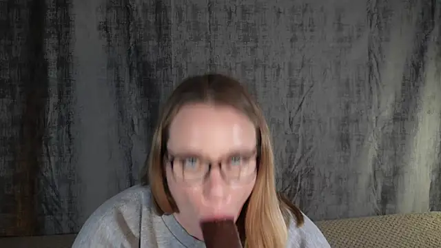 Snapshot of little_princess92 chatting on 02.12.25 little princess92 online show from 02.12.25