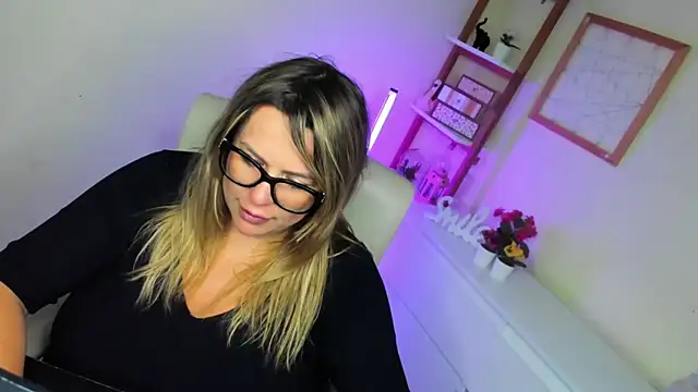 teaseDiana online show from 03.21.25