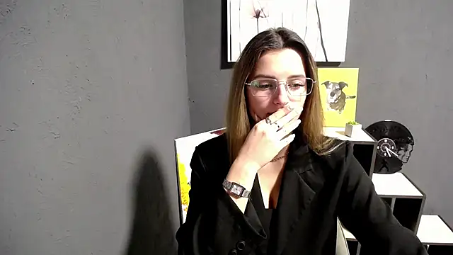 lady olivia  online show from 10.31.25