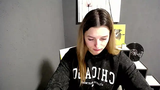 lady olivia  online show from 11.04.25