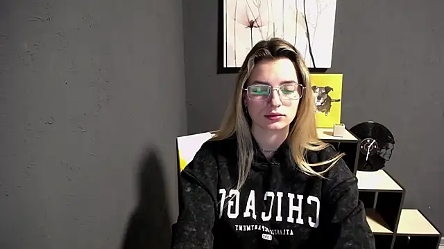 lady olivia  online show from 03.12.26