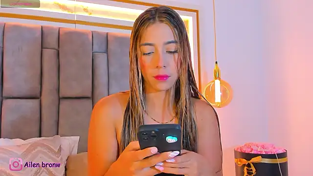 Snapshot of elianabrown chatting on 01.15.26 elianabrown online show from 01.15.26