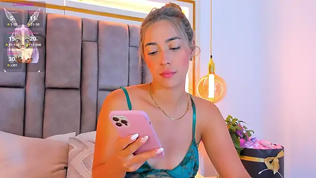 Snapshot of elianabrown chatting on 02.18.26 elianabrown online show from 02.18.26