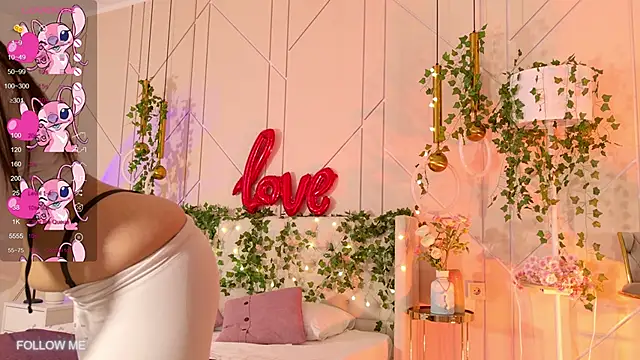 Lolly Neal online show from 02.25.25