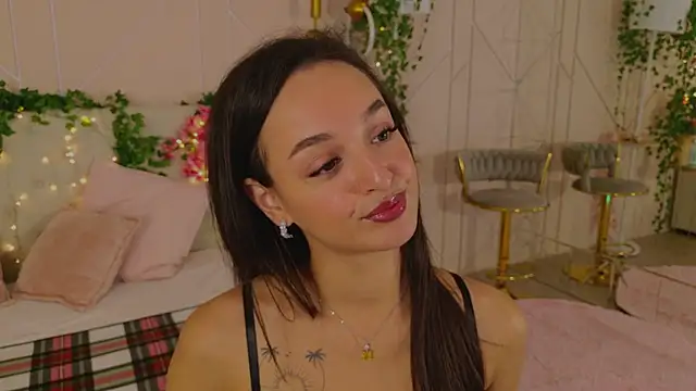 Lolly Neal online show from 10.08.25