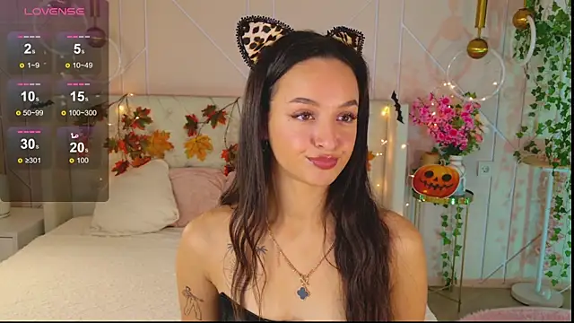 Lolly Neal online show from 10.28.25