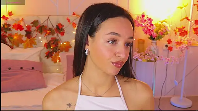 Lolly Neal online show from 11.13.25