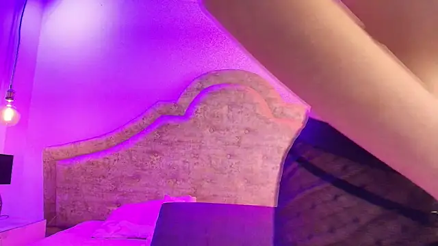 Victoria Adams14 online show from 04.06.26