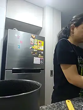 azumiichan online show from 12.21.24