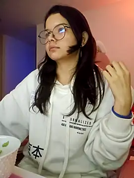 azumiichan online show from 12.02.25