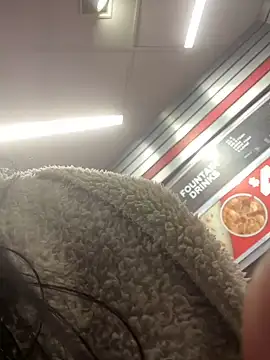 Snapshot of CamGirlLeanna chatting on 01.31.25 CamGirlLeanna online show from 01.31.25