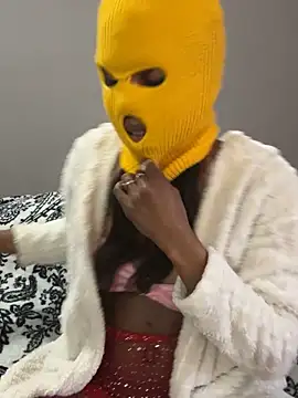 Snapshot of CamGirlLeanna chatting on 02.07.25 CamGirlLeanna online show from 02.07.25