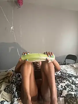 Snapshot of CamGirlLeanna chatting on 03.03.25 CamGirlLeanna online show from 03.03.25