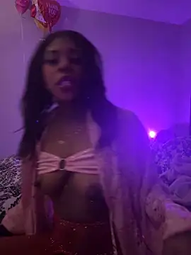 Snapshot of CamGirlLeanna chatting on 03.07.25 CamGirlLeanna online show from 03.07.25