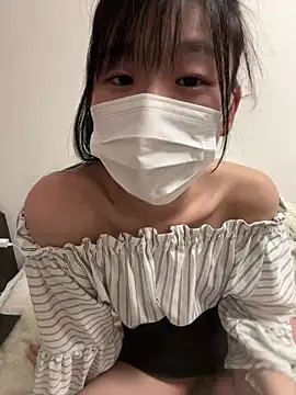 Snapshot of -Rinka- chatting on 03.21.25 -Rinka- online show from 03.21.25