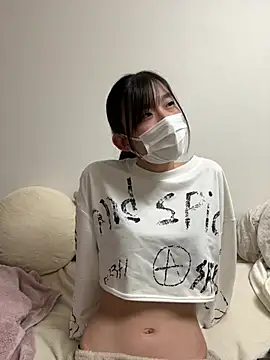 Snapshot of -Rinka- chatting on 04.22.26 -Rinka- online show from 04.22.26