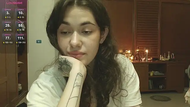 Snapshot of sadetuiningaa chatting on 03.19.25 sadetuiningaa online show from 03.19.25