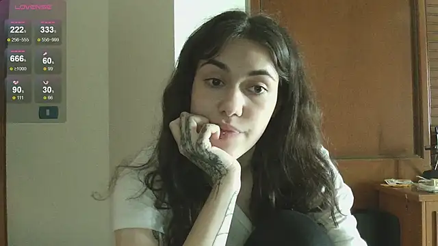 Snapshot of sadetuiningaa chatting on 03.23.25 sadetuiningaa online show from 03.23.25