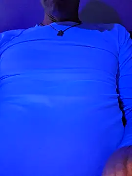 Snapshot of McdyllanXX chatting on 03.20.25 McdyllanXX online show from 03.20.25