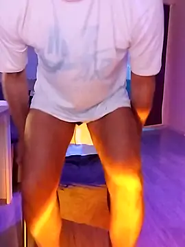 Snapshot of McdyllanXX chatting on 09.09.25 McdyllanXX online show from 09.09.25