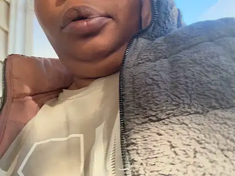 JCCaramelbarbie1 online show from 01.16.25