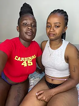 Snapshot of Doublefreaks chatting on 10.14.25 Doublefreaks online show from 10.14.25