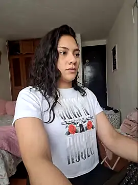 Snapshot of Thaliacooper_ chatting on 12.19.24 Thaliacooper  online show from 12.19.24
