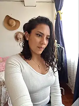 Snapshot of Thaliacooper_ chatting on 01.13.25 Thaliacooper  online show from 01.13.25