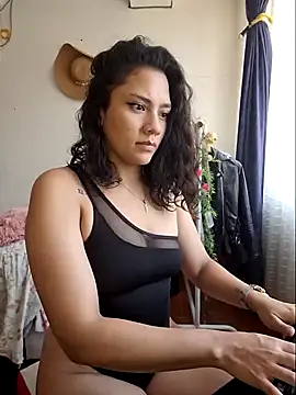 Snapshot of Thaliacooper_ chatting on 01.20.25 Thaliacooper  online show from 01.20.25