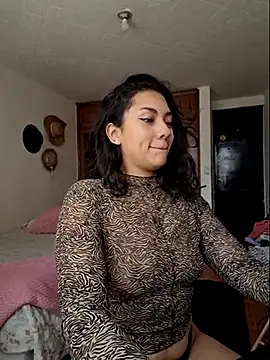 Snapshot of Thaliacooper_ chatting on 02.24.25 Thaliacooper  online show from 02.24.25