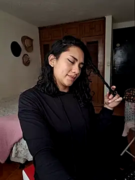 Snapshot of Thaliacooper_ chatting on 03.06.25 Thaliacooper  online show from 03.06.25