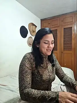 Snapshot of Thaliacooper_ chatting on 03.16.25 Thaliacooper  online show from 03.16.25