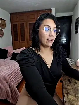 Snapshot of Thaliacooper_ chatting on 09.28.25 Thaliacooper  online show from 09.28.25