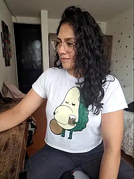 Snapshot of Thaliacooper_ chatting on 10.22.25 Thaliacooper  online show from 10.22.25