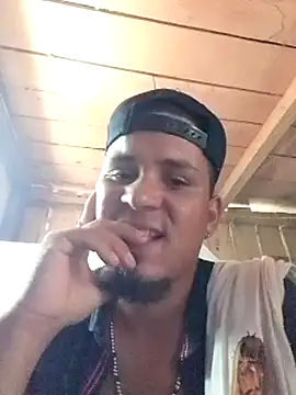 Snapshot of LemonyArcus chatting on 12.02.25 LemonyArcus online show from 12.02.25