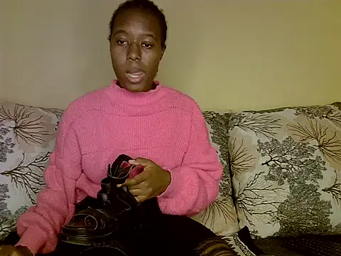 Oliviia  online show from 12.11.24