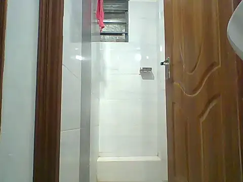 Oliviia  online show from 09.11.25